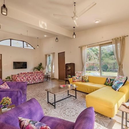 Saffronstays Roselle, Malavli - Pet-Friendly Pool Villa With Modern Interiors 로나발라 외부 사진