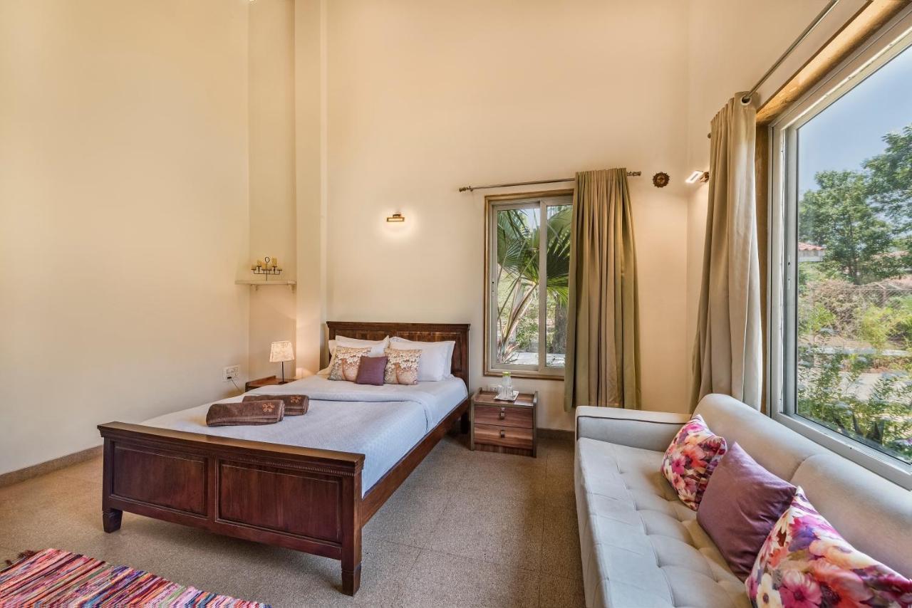 Saffronstays Roselle, Malavli - Pet-Friendly Pool Villa With Modern Interiors 로나발라 외부 사진